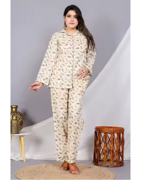 Fashionable Women Pajama Set with Animal Pattern Long Sleeve Top and Full Length Bottoms Soft and Breathable for Nightwear - Image 3